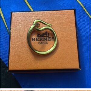 Hermes Gold Tone Jumbo Hook Scarf Ring w/box